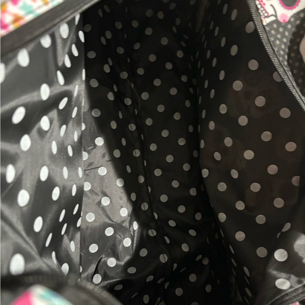 NWT Betsey Johnson Skulls Collection Roller duffle  - perfect for traveling. - Picture 10 of 10